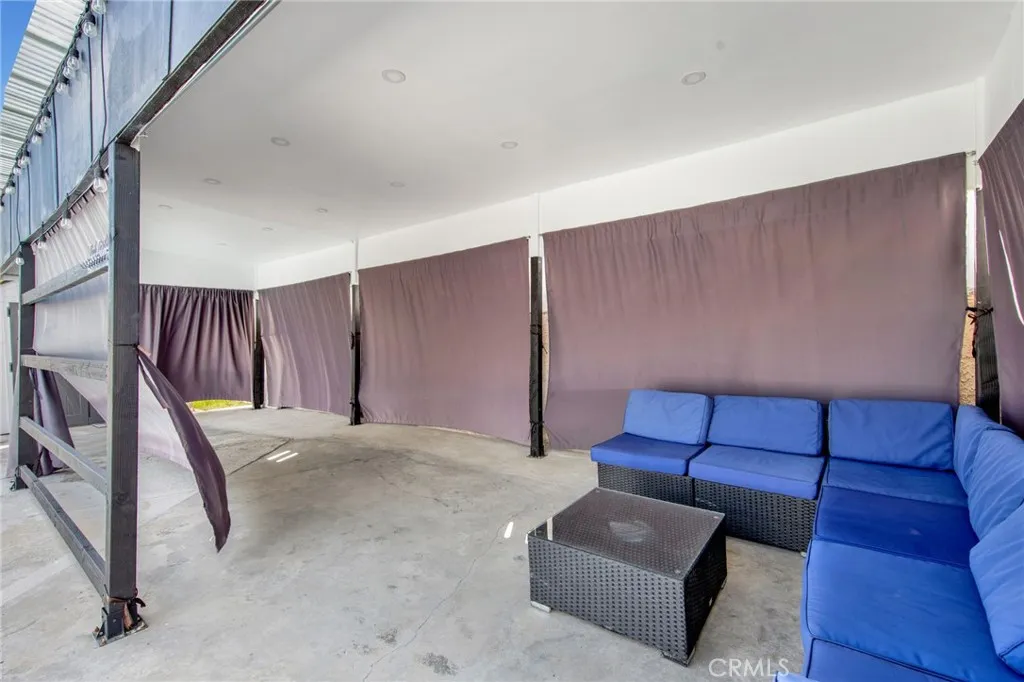 6251 Willowcrest Avenue, North Hollywood, California 91606 home-pic-26